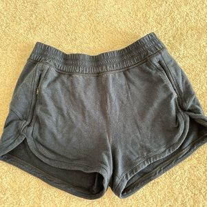 Lululemon navy blue stretch cotton terry shorts size 4